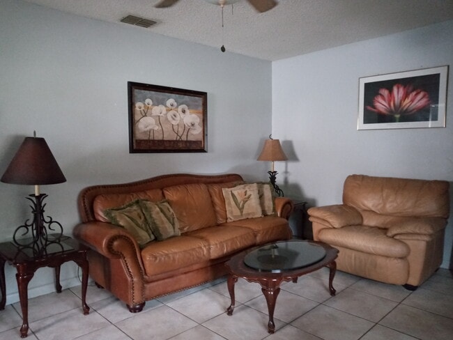 Photo - 522 Camino Ct House