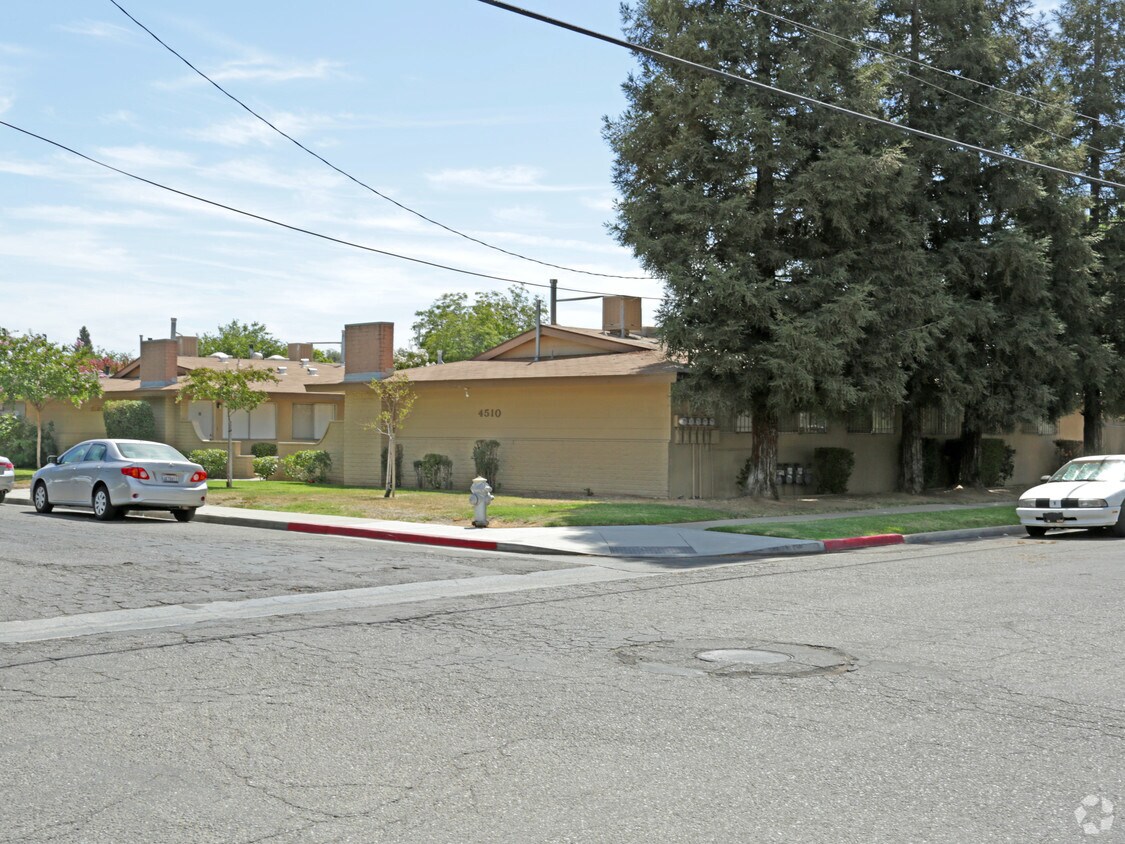 Primary Photo - 4510 E Sierra Madre Ave