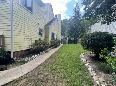 Building Photo - 1728 Kingston Heath Way