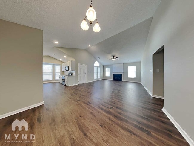 Foto del edificio - 5307 Timbertop Ln