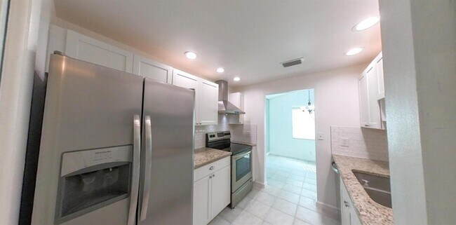 Foto del edificio - 1103 Harmony Way