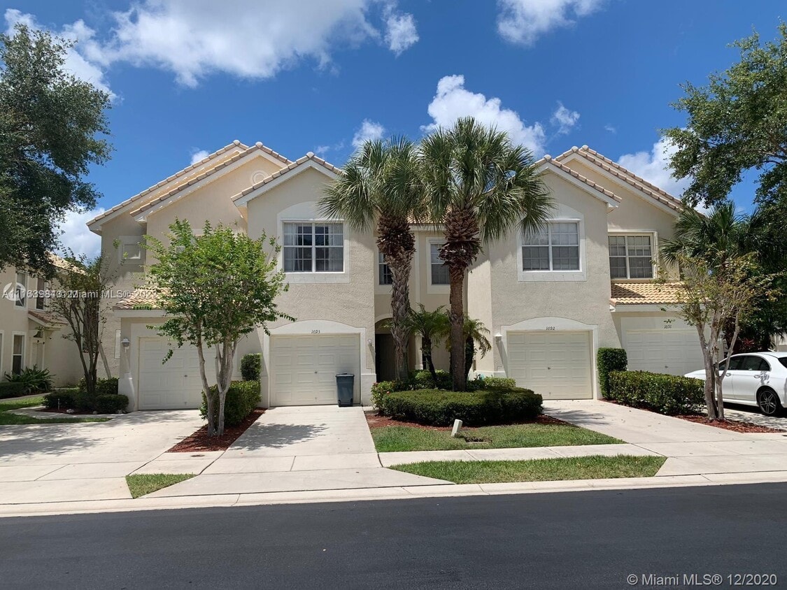 1093 Woodfield Rd, Greenacres, FL 33415 Townhome Rentals in Greenacres FL