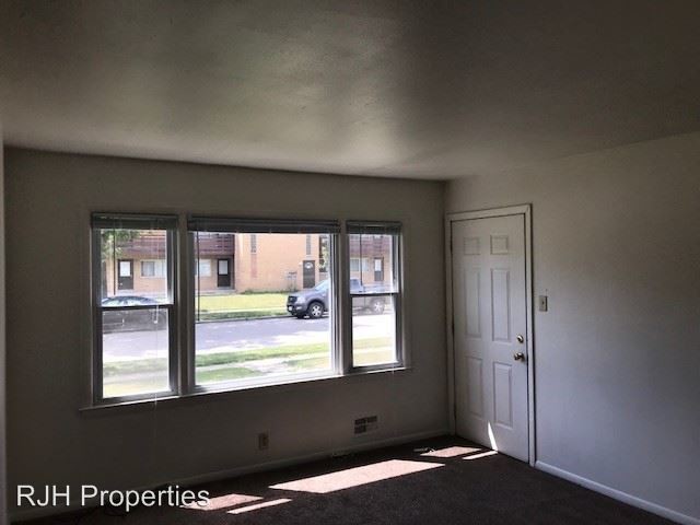 Building Photo - 5920 N 63rd St