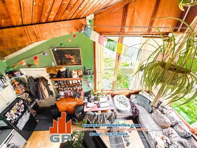Foto del edificio - 766 Twin Pond Rd