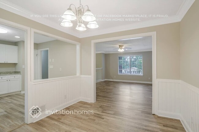 Foto del edificio - 5912 Christopher Ln