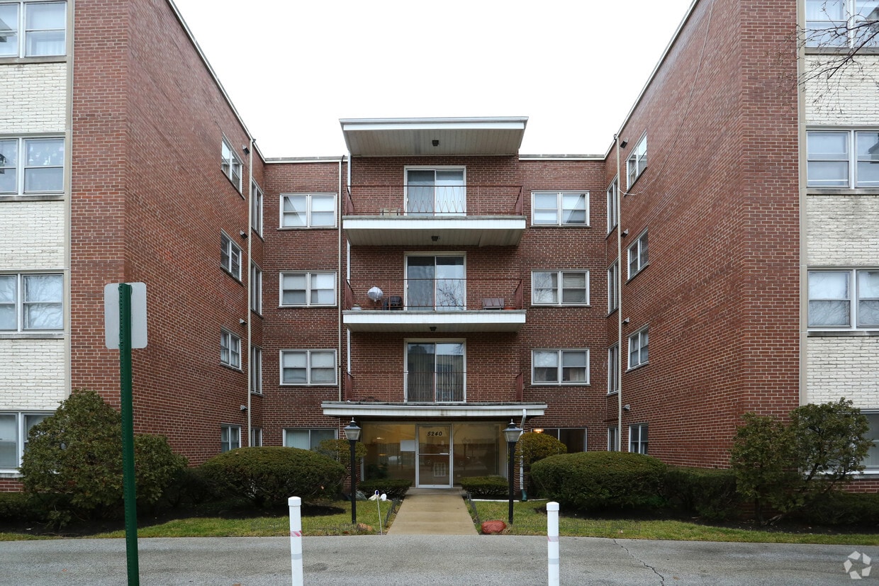 Building Photo - Galitz Court Apartments