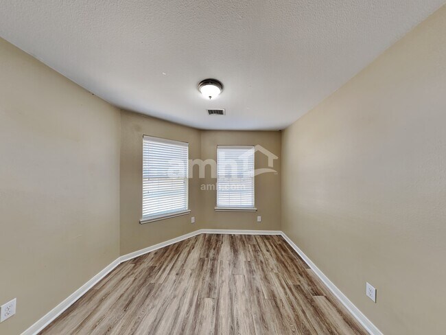 Building Photo - 4114 Medina River Ct