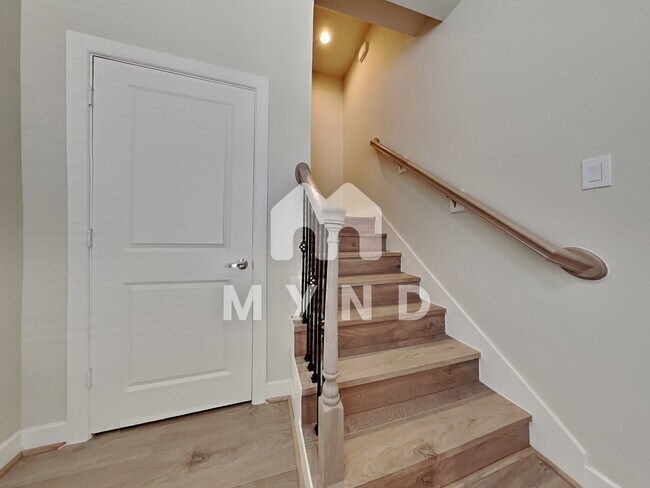 Building Photo - 10538 Executive Lake Dr