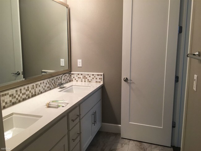 Foto del edificio - 105 Summit St