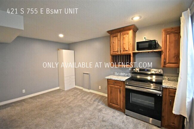 Building Photo - 421 S 755 E