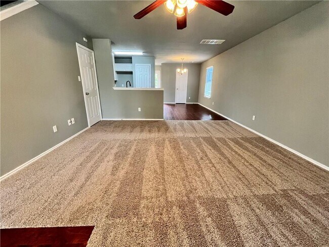Building Photo - 2825 Deerfern Ln