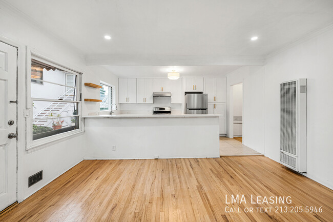 Building Photo - Bright & Modern 1-Bedroom | Newly Renovate...