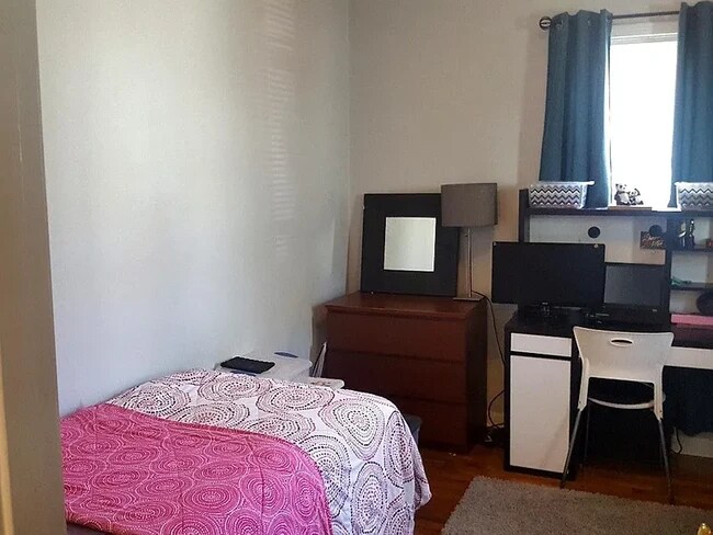 Foto del edificio - 527 Ashmont St
