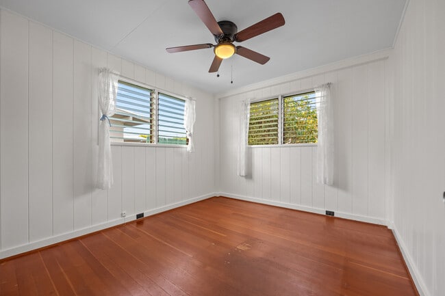 Building Photo - 1608 Makamua St