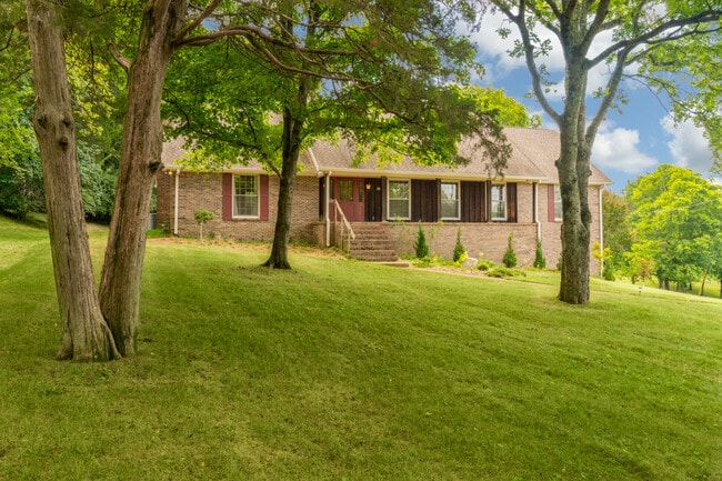 Building Photo - 818 Curtis Dr