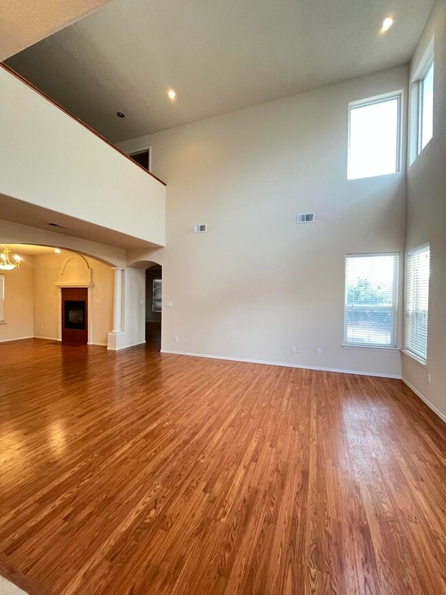 Building Photo - 7505 Treviso Ct NE