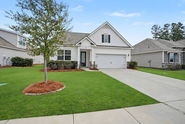 Foto del edificio - 3 BED | 2 BATH | TWO CAR GARAGE | WHITAKER PARK AT SAVANNAH QUARTERS | AVAILABLE NOW