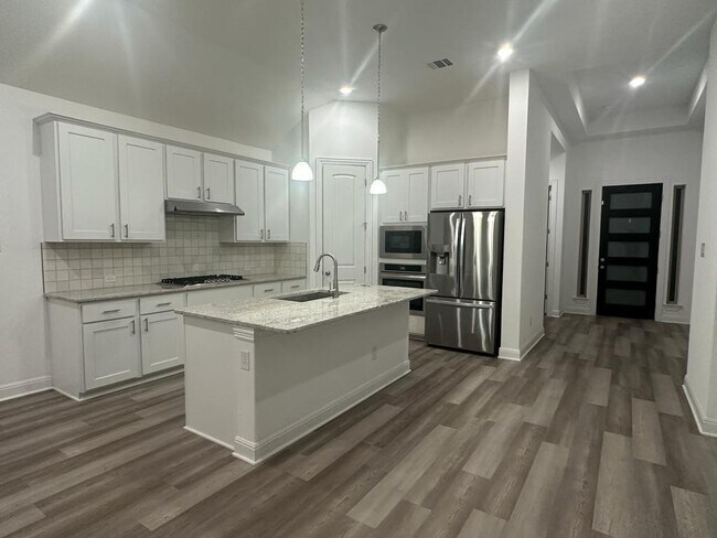Foto del edificio - 2029 Base Burner Path