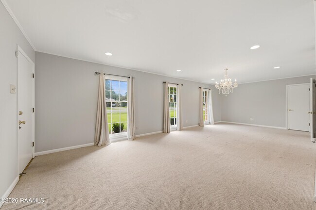 Foto del edificio - 308 Brentwood Blvd