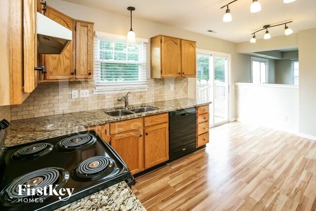 Building Photo - 3908 Rosefinch Cir