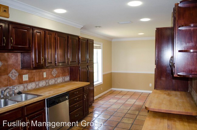 Foto del edificio - 7740 Daetwyler Dr