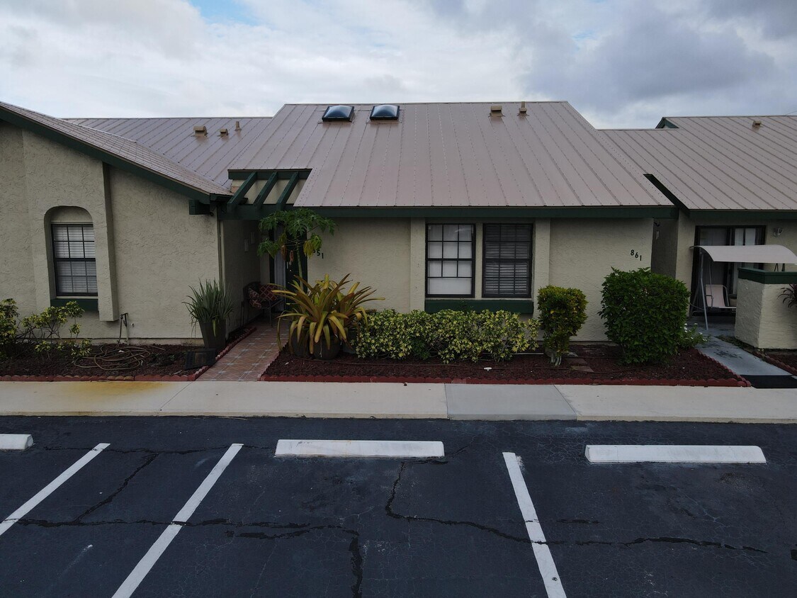 851 SW Monica St, Port Saint Lucie, FL 34953 Townhouse for Rent in