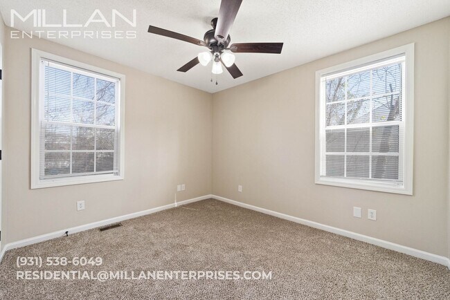 Building Photo - Charming Single Family Home Featuring Spacious Floor Plan and Eat-In Kitchen - Enjoy Your First M...