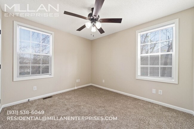 Foto del edificio - Charming Single Family Home Featuring Spacious Floor Plan and Eat-In Kitchen - Enjoy Your First M...