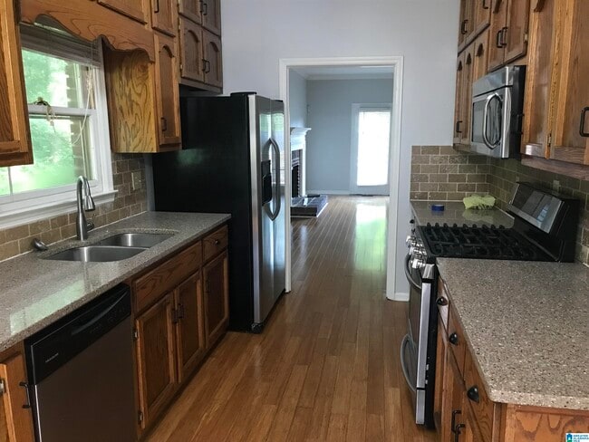 Foto del edificio - 117 Meadow Croft Cir