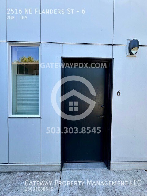 Foto del edificio - 2516 NE Flanders St