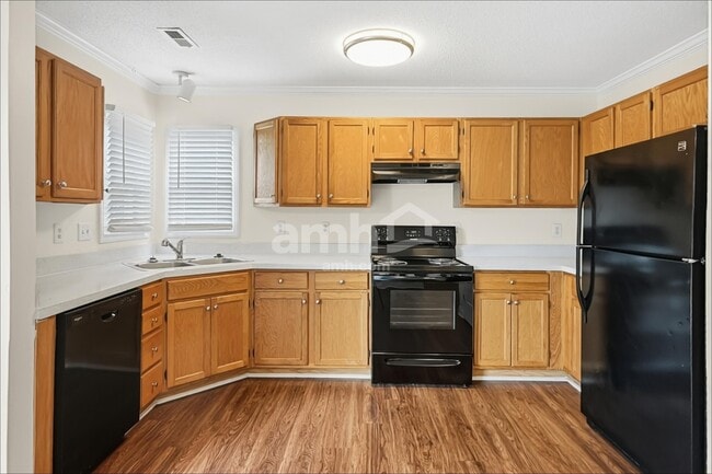 Building Photo - 4880 Manteo Ln