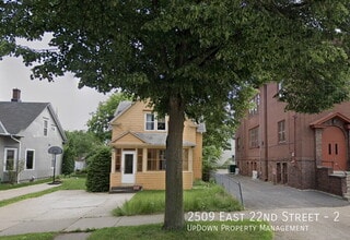 Building Photo - 2509 E 22nd St