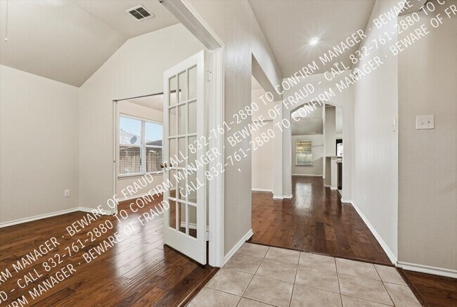 Foto del edificio - 615 Magnolia Ln