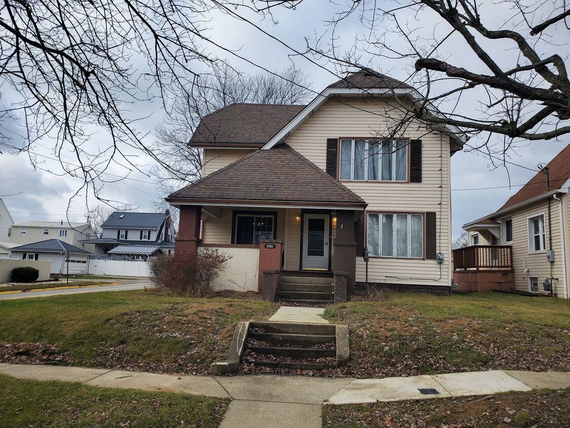 Primary Photo - Single family home on Marland Heights