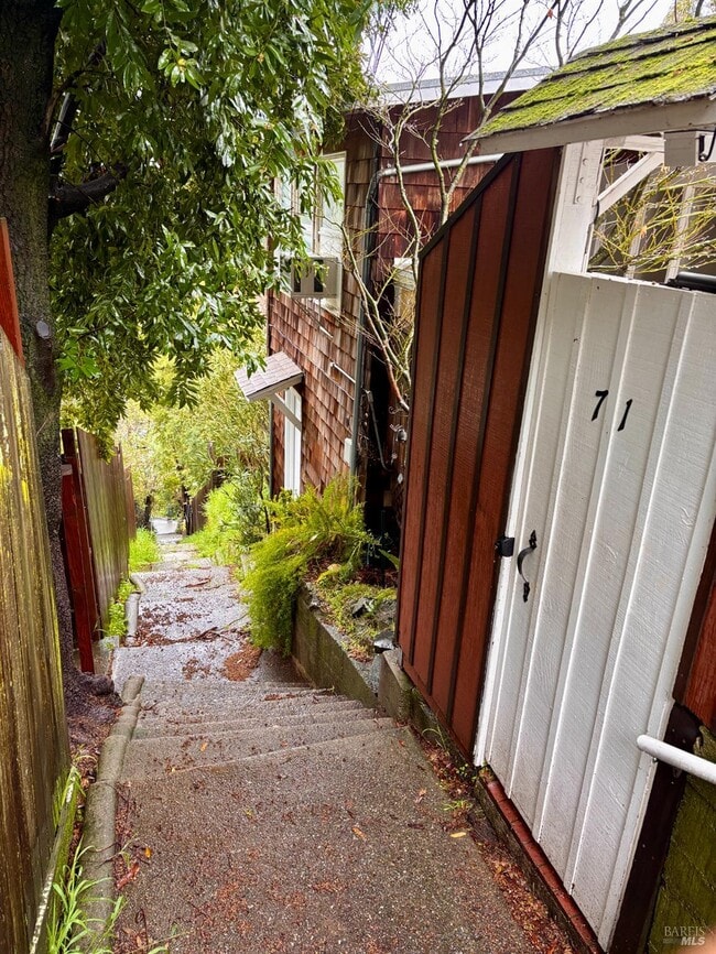 Building Photo - 71 Rocca Dr