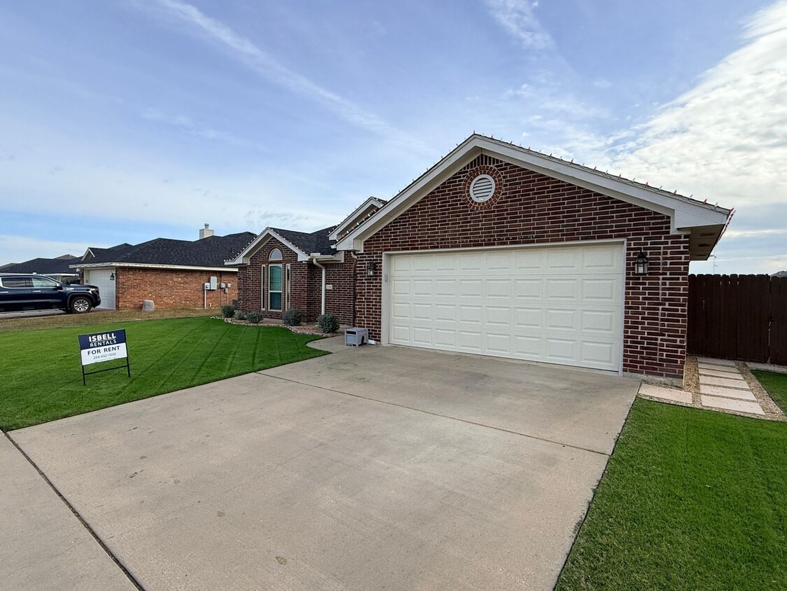 Foto del edificio - NEW IN MANAGEMENT - COMING SOON!