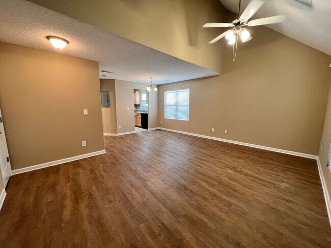 Foto del edificio - BRIDGEWATER HOME! PRE-LEASING FOR AUGUST 2...