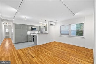 Building Photo - 220 2nd St SE