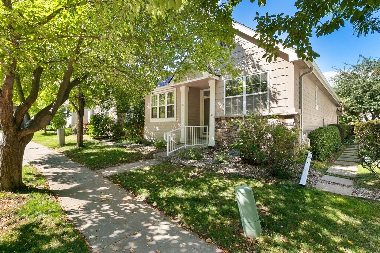 Primary Photo - Rare 3 Bedroom Patio Home in Indian Hills ...