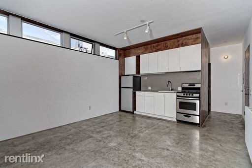 Building Photo - 1 br, 1 bath  - 1941 Columbia St Unit 406
