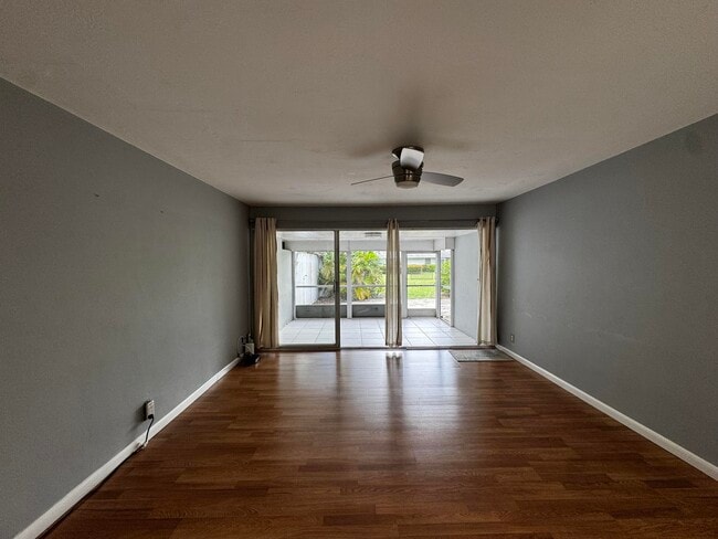 Foto del edificio - 73 East Ct
