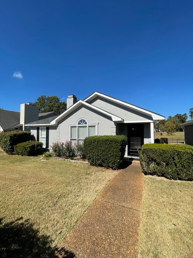 Primary Photo - 7004 Robins Nest Dr