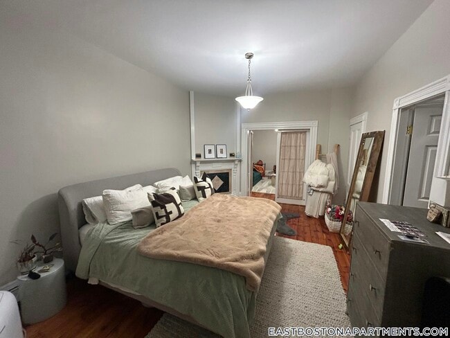 Building Photo - 279 Webster St