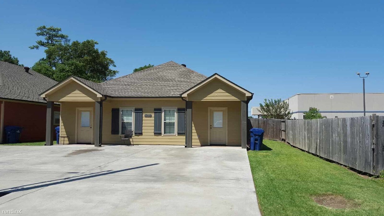 Primary Photo - 2 br, 1 bath Duplex - 304 Ellender St Apt. 2