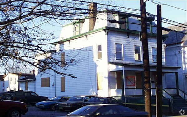 Primary Photo - 143 Somerset St