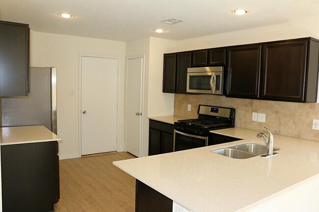 Foto del edificio - 19439 Archer Glen Dr