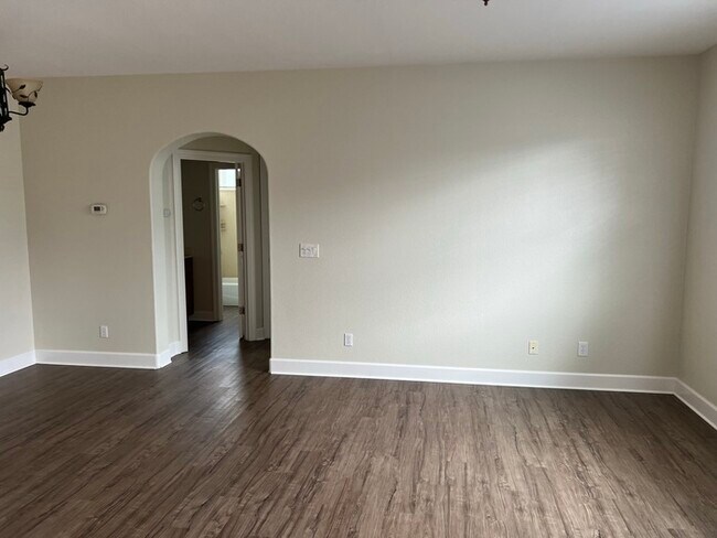 Foto del edificio - 2 Bedroom 1 Bath Duplex