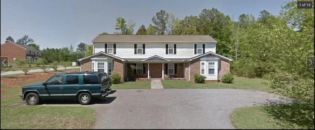Building Photo - 122 Bach Dr