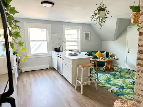 Building Photo - 218 Sherman Ave