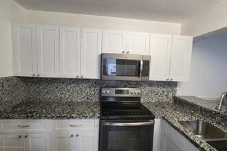 Building Photo - 10501 W Broward Blvd